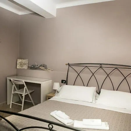 Vernazza2010 Rooms-2